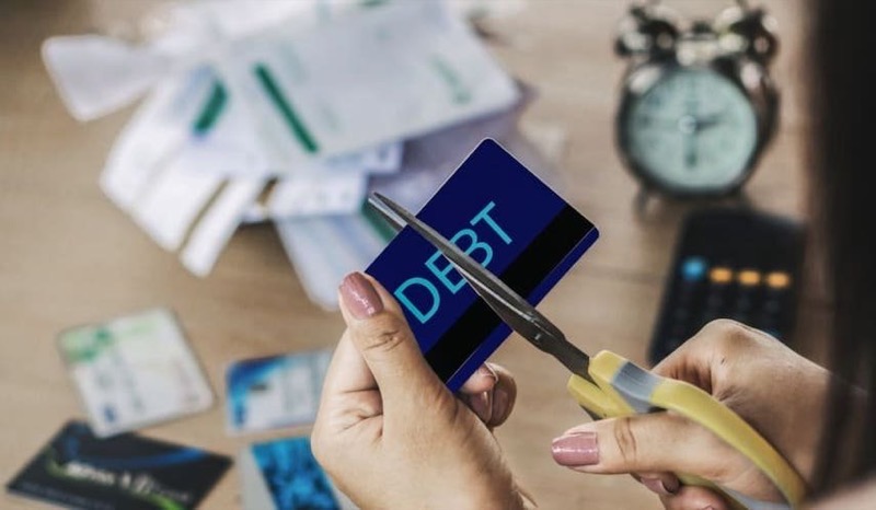 Credit card debt in Singapore: how to be debt-free in 4 steps